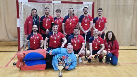 Los integrantes del Ver�n HC celebran su �xito auton�mico