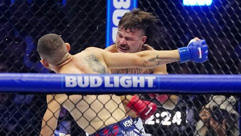 Combate de lucha libre en el cumplea�os de Trump