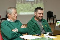Evaristo Dom�nguez y Jos� Manuel Men�ndez, ayer en Sof�n, durante la presentaci�n de la sexta Primavera en Ruta de Senda Nova. 