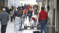 Manteros en la calle Real de A Corua