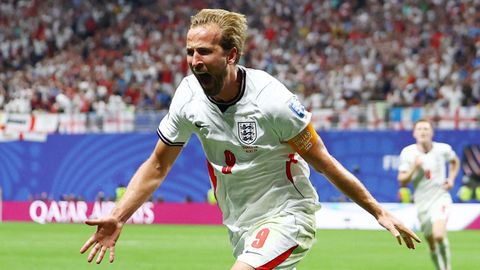 Harry Kane celebrando el gol que dio el pase a los octavos de final del Mundial