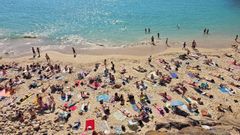 Un domingo de playa en el mes de abril en A Coru�a. 