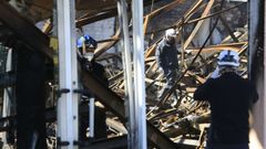 Agentes de la Polic�a Cient�fica y peritos de las aseguradoras inspeccionaron la nave de Castro Parga