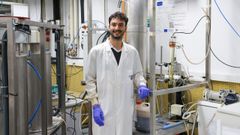 El investigador Mat�as Rivadulla Cora, en uno de los laboratorios del Cretus