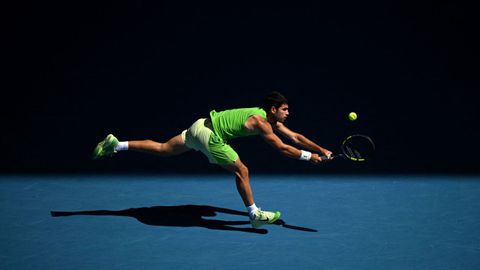 Carlos Alcaraz, durante el partido contra Tommy Paul en el Open de Australia