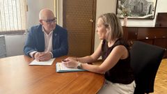 El subdelegado del Gobierno, Eladio Santos, y la directora provincial de la Inspecci�n de Trabajo, Genoveva Garc�a Ball�n