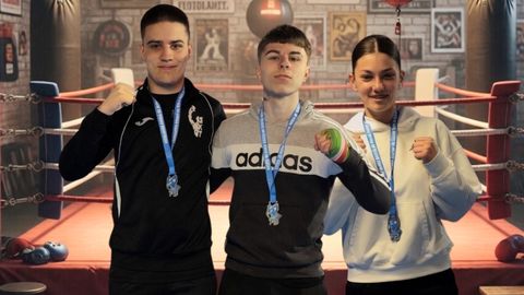 Iglesias, A��n y Santos, con sus respectivas medallas.