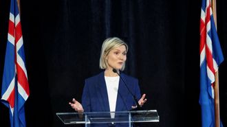 La primera ministra de Islandia, Kristrun Frostadottir, da una conferencia tras el no en el referendo a entrar en la UE. 