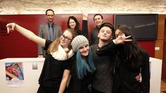Rueda de prensa para presentar el primer festival galego de teatro escolar. Estar�n Mar�a Rozas y algunos profesores