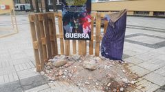 Los v�ndalos se cebaron con una de las instalaciones de Acampa pola paz