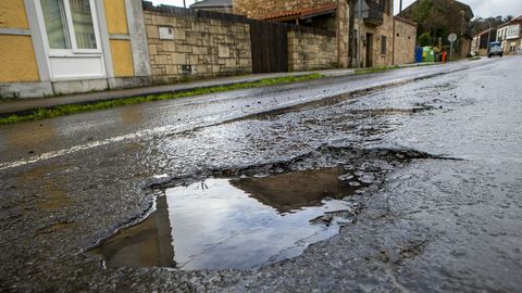 Carretera AC-311 en Noia.