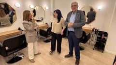  Rosa S&aacute;nchez G&aacute;ndara y Francisco Jos&eacute; Fern&aacute;ndez, senadores del PP se reunieron con Mar&iacute;a Jos&eacute; Rocholl, presidenta de la Asociaci&oacute;n de Empresarios de Peluquer&iacute;a y Est&eacute;tica de Ourense