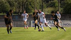 Jos Kant, con el cuero, dio una exhibicin en su debut con la zamarra del Noia.