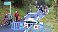 Imagen de archivo de gente subiendo a pie a la romer�a de Chamorro