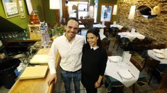Manuel y Natalia, en una foto de archivo en el restaurante Los Caracoles, en el casco hist�rico de Santiago
