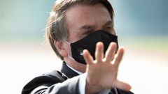 Bolsonaro, a su salida este martes del palacio da Alvorada