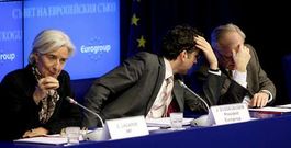 Lagarde, Dijsselboem y Rehn, ayer durante la rueda de prensa ofrecida en Bruselas sobre el rescate de Chipre.