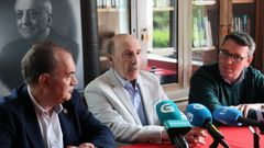 Jos� Crespo (izquierda), Jos� �ngel Docobo (centro) y Daniel Vega presentaron las actividades