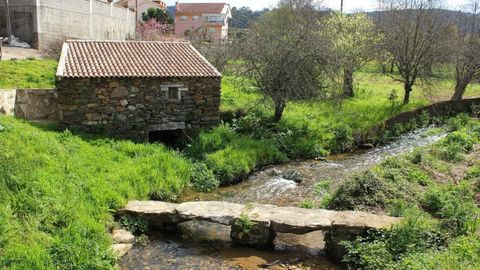 Pontella en Xeme, Bembrive, sobre el Eifonso