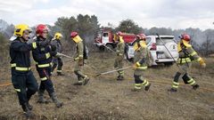 Imagen de archivo de unos bomberos del servicio de extinci�n de incendios