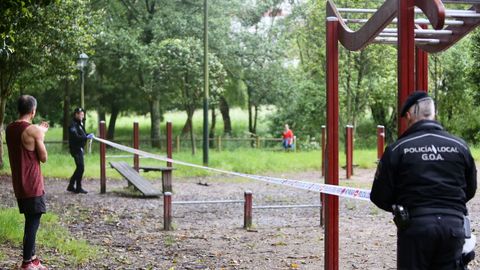 En el parque de Castrelos en Vigo la Polic�a LOcal clausur� un parque biosaludable esta ma�ana. 