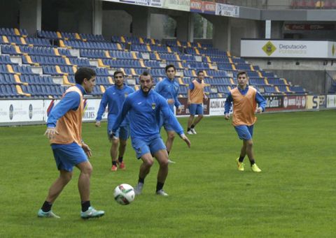 Los jugadores del Pontevedra acostumbraban a entrenar en Pasar�n una vez a la semana. 