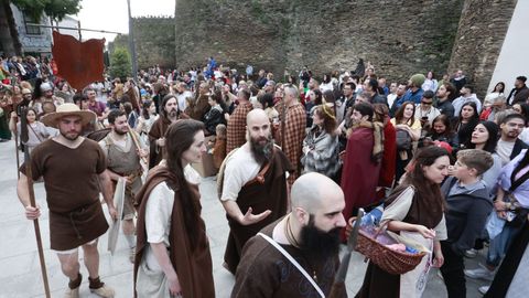 El desfile de las tropas romanas y castrexas es uno de los eventos ms multitudinarios del Arde Lucus