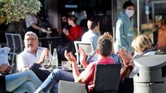 Algunos de los aplausos se bajaron del balc�n a la terrazas 