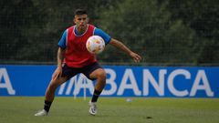 Kuki Zalazar, durante su primer entrenamiento con el Deportivo