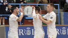 Diogo, Novoa y Vukmir celebrando. 