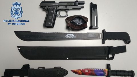 Armas decomisadas al 'captulo' de los DDP de Torrejn de Ardoz