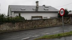 La residencia de veraneo de Fraga tiene mil metros cuadrados y una parcela de 4.000