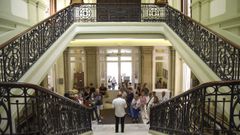 Escalinata principal donde dio comienzo la visita con el director del centro Daniel Mejuto