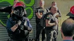 La Ertzaintza desplegó varias patrullas el lunes en la zona de San Francisco por la tensión que provocó la llegada de la empresa Horus Desokupa.