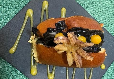 Mocca (Nicaragua, 23). Tapa: Merlina?s Hot Dog.