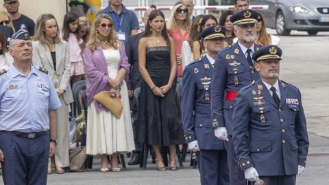 El emotivo acto de toma de posesi�n del jefe del aer�dromo cont� con desfile, m�sica militar y recuerdo a los ca�dos.