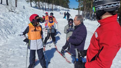 Luis Menor charlando con participantes en la edicin anterior