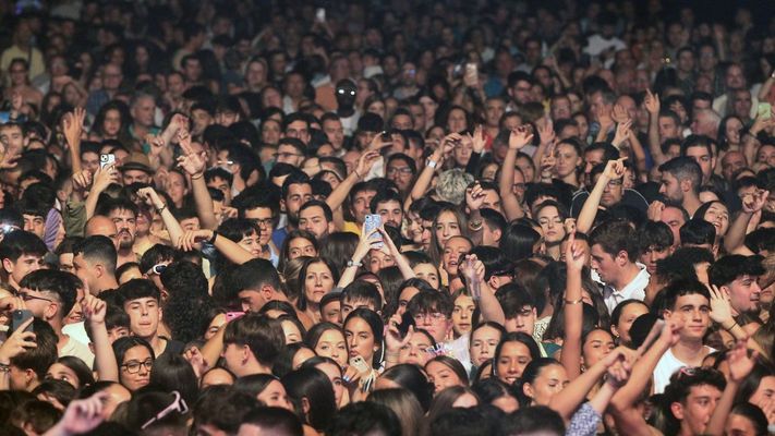 J�venes en un concierto de la orquesta Panorama