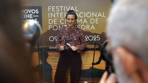 Carla Sim�n, con el Premio Cinematograf�a Novos Cinemas Pontevedra 2025