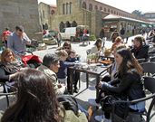 La zona de la Praza de Abastos estuvo ayer abarrotada. 