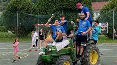 Torneo de solteros contra casados en Sillobre