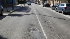 En la carretera de Catabois ya est�n marcados los baches que se van reparar a trav�s del servicio municipal de mantenimiento de viales