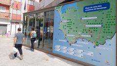Mapa con las rutas de senderismo y c�digos QR en el Concello de Sanxenxo