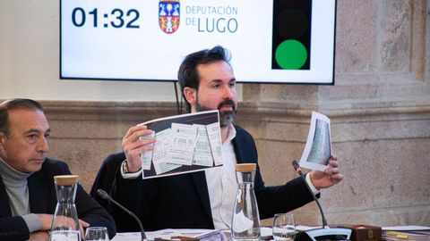 El portavoz popular Antonio Ameijide, durante un instante del pleno ordinario de la Diputaci�n de Lugo
