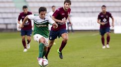 Diego Vela trat� de dar profundiad a la banda derecha del Racing de Ferrol en el partido ante el Pontevedra