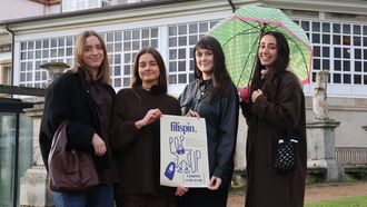 En la imagen, cuatro de las cinco dise&ntilde;adoras que impulsan el primer Filisp&iacute;n Pop Up: de izquierda a derecha, Marta Corral, Ana de la Muela, Lola Gonz&aacute;lez y Yasmina Mart&iacute;nez