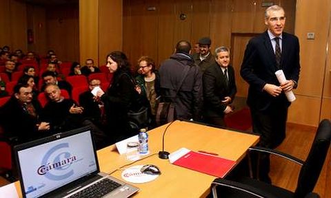 Francisco Conde dio a conocer ayer en la C�mara las nuevas l�neas de ayudas para empresas.