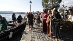 El arzobispo Berenguel recibi� a los peregrinos en el Peirao do Marqu�s.