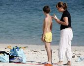Protecci�n en la playa de O Vao, el verano pasado.