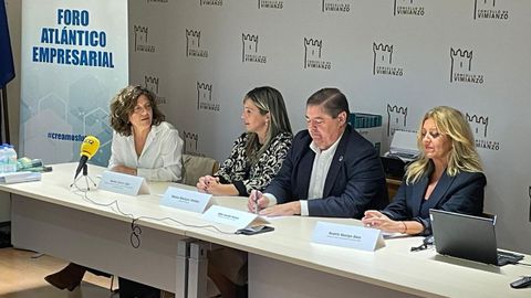 La jornada fue inaugurada a primera hora de la tarde por la alcaldesa de Vimianzo, Mnica Rodrguez; la diputada provincial de Industria e Emprego, Rosa Ana Garca; la gerente de Suelo Empresarial del Atlntico, Beatriz Sestayo, y el subdelegado del Gobierno en A Corua, Julio Abalde